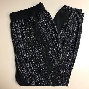 Onzie Yoga mens woven pant